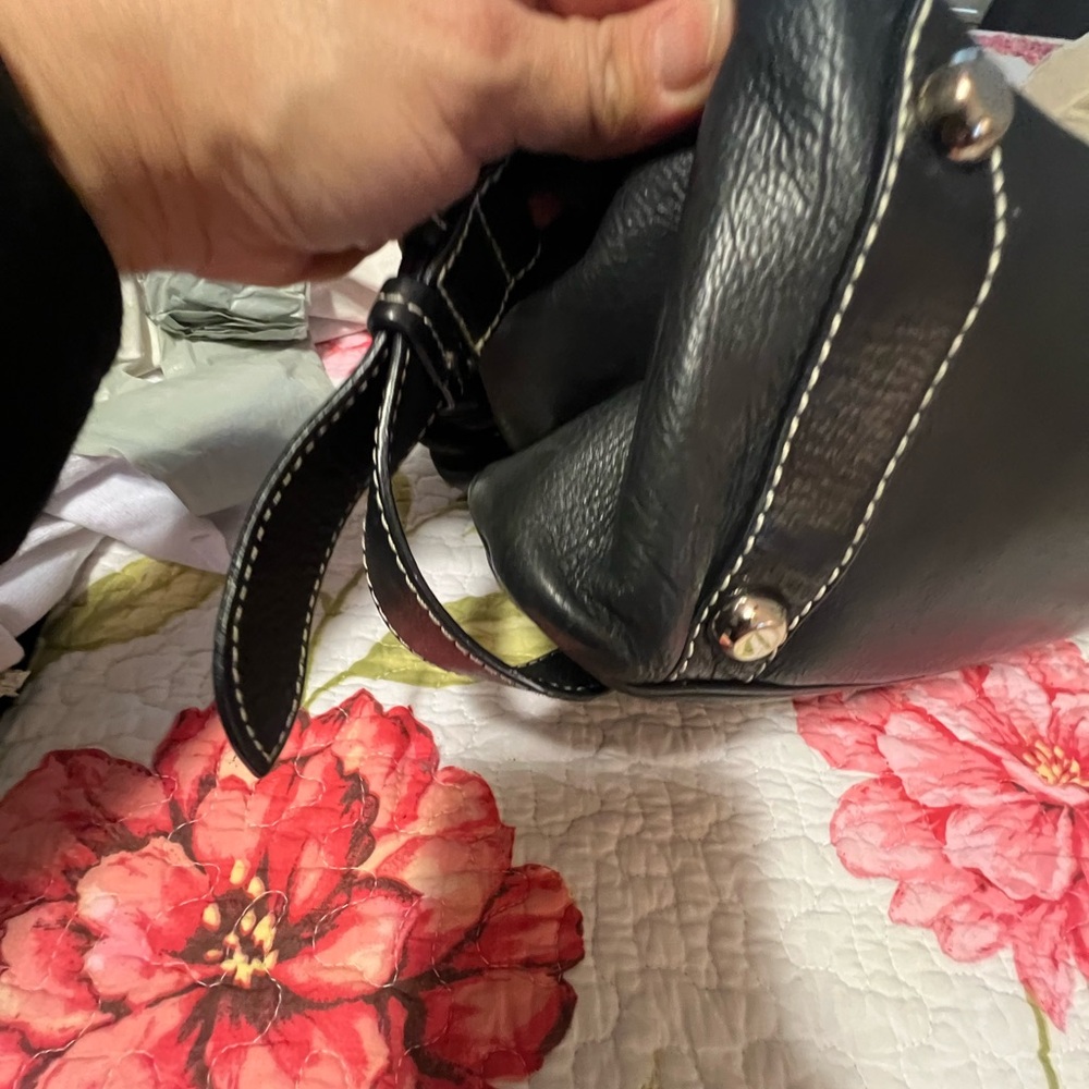 Marc Jacob’s Original Black Leather Handbag - Picture 14 of 16